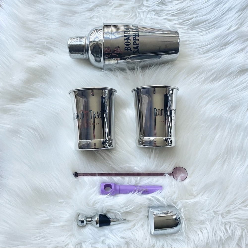 3/$30 COCKTAIL Set Silver Martini Shaker, Tumblers, Stoppers, Corkscrew, Stirrer